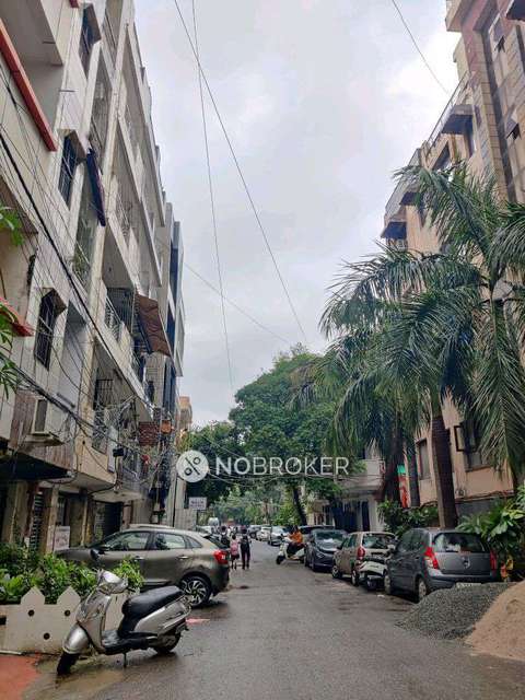 3 BHK Flat For Sale  In Mukherjee Nagar