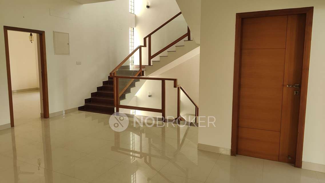 4 BHK House For Sale  In  Perungudi
