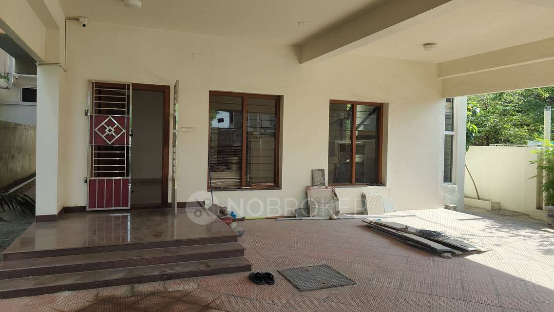 4 BHK House For Sale  In  Perungudi