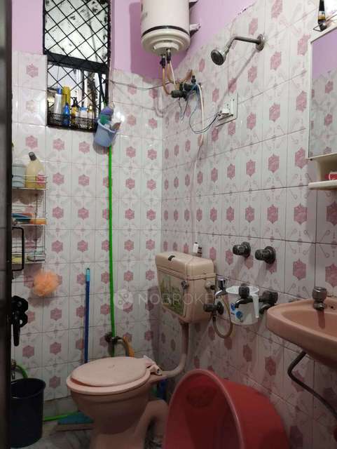 1 BHK Flat For Sale  In Janakpuri