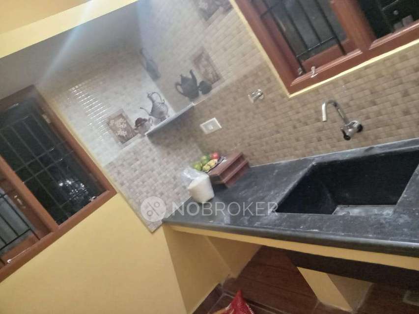 1 BHK House for Rent  In Karayanchavadi