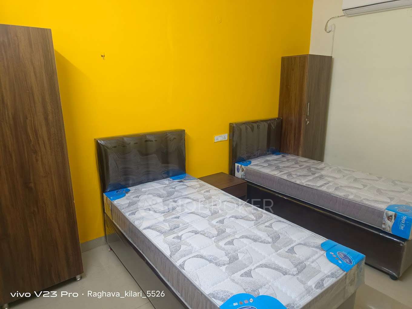 PG for Girls in Gowlidoddy