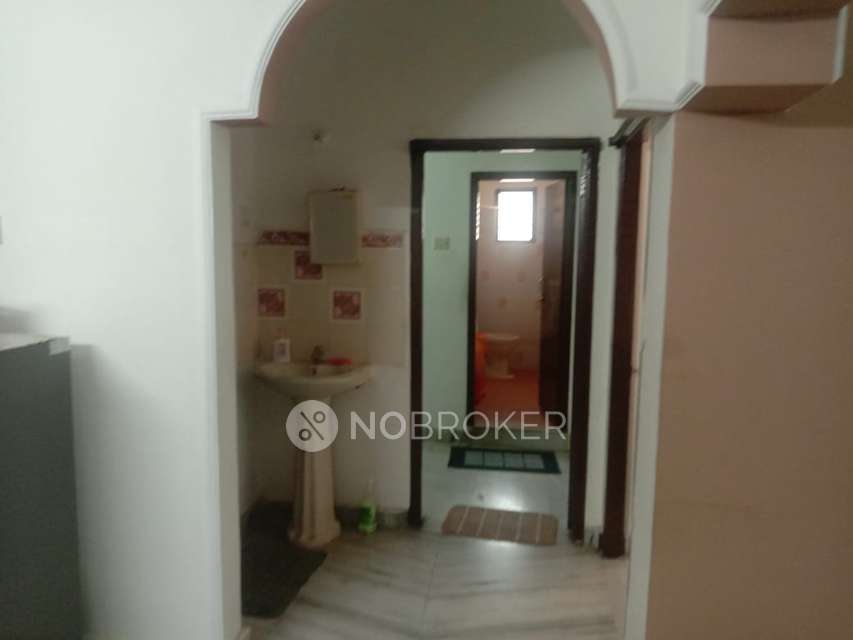 2 BHK Flat In Laxmi Nivas, Kondapur For Sale  In Kondapur
