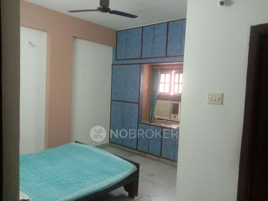 2 BHK Flat In Laxmi Nivas, Kondapur For Sale  In Kondapur