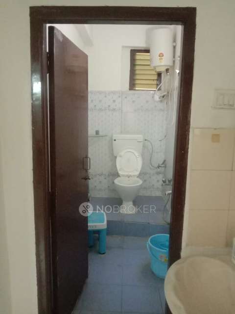 2 BHK Flat In Laxmi Nivas, Kondapur For Sale  In Kondapur