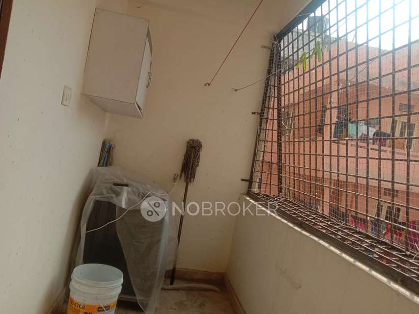 2 BHK Flat In Laxmi Nivas, Kondapur For Sale  In Kondapur