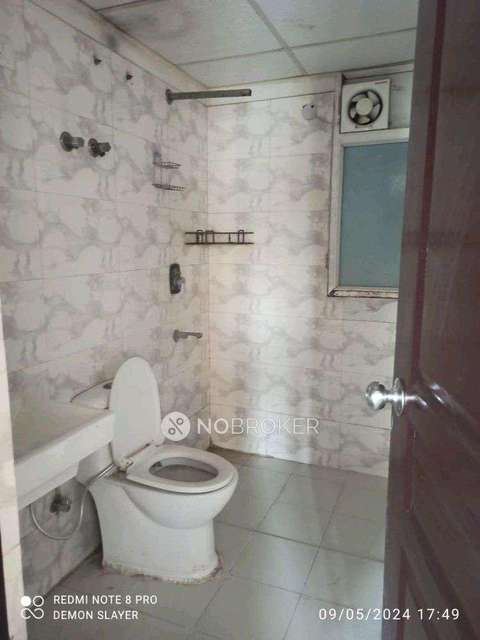 3 BHK Flat In Sethi Max Royal For Sale  In  Sector 76