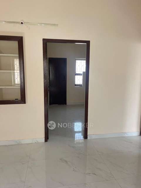 2 BHK Flat In Govind Flats For Sale  In Govind Flats