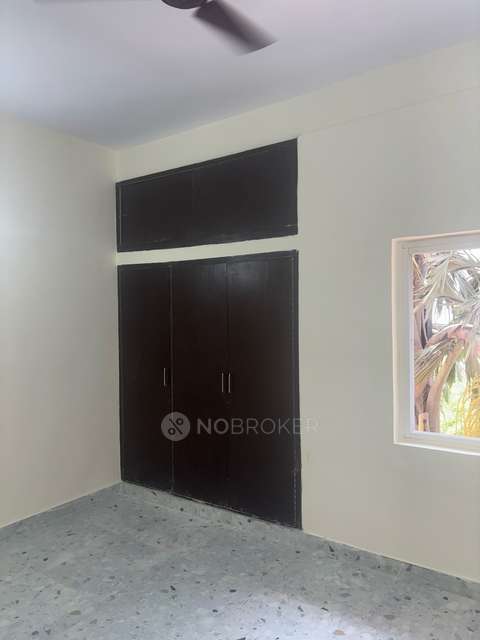 2 BHK Flat In Awas Vikas for Rent  In Vasundhara 