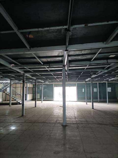 Showroom in Nayanda Halli, Bangalore for sale 