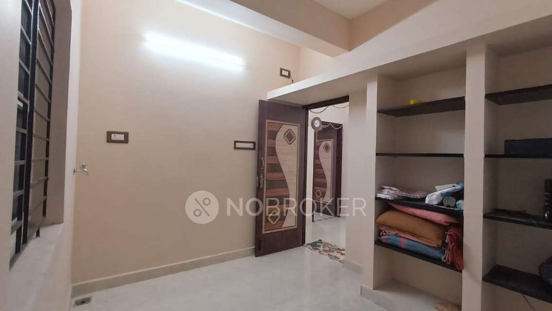 2 BHK Flat In Shree Nivasam Flats, Thoraipakkam for Rent  In Omr
