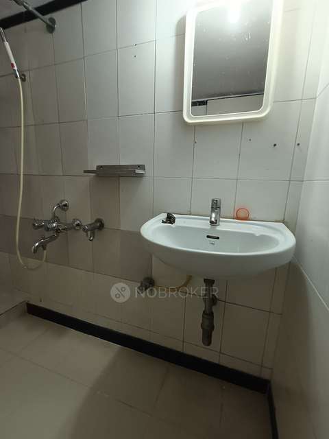 3 BHK Flat In Accolade Chs Ltd. Near Thane Rto, Hajuri D For Sale  In Thane West