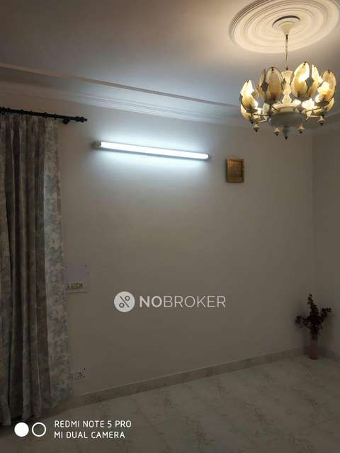 2 BHK Flat In Krishna Park For Sale  In Tilak Nagar