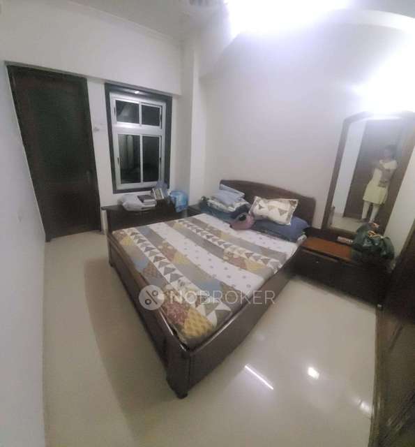 1 BHK Flat In Navyug Mansion For Sale  In Grant Road West