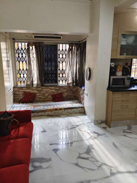 1 BHK Flat In Navyug Mansion For Sale  In Grant Road West