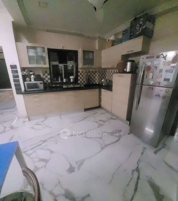 1 BHK Flat In Navyug Mansion For Sale  In Grant Road West