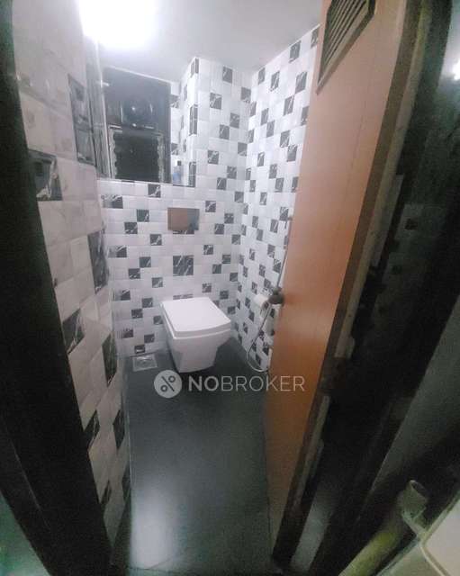 1 BHK Flat In Navyug Mansion For Sale  In Grant Road West