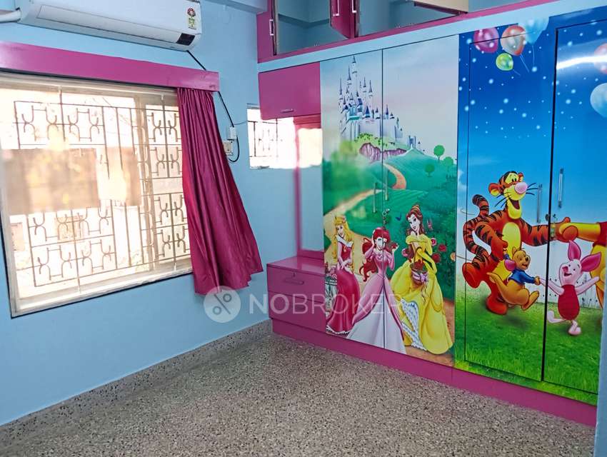 2 BHK Flat In Vasanth Apt, Opp.to Maharishi Vidya Mandir School for Rent  In Chetpet