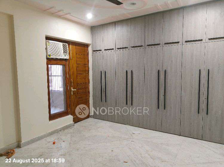 3 BHK Flat In Shanti for Rent  In Sector 112
