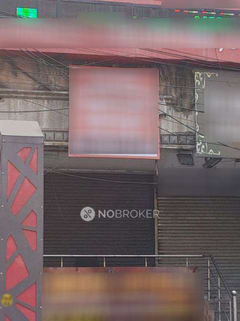 Shop in Pitampura, Delhi for sale 