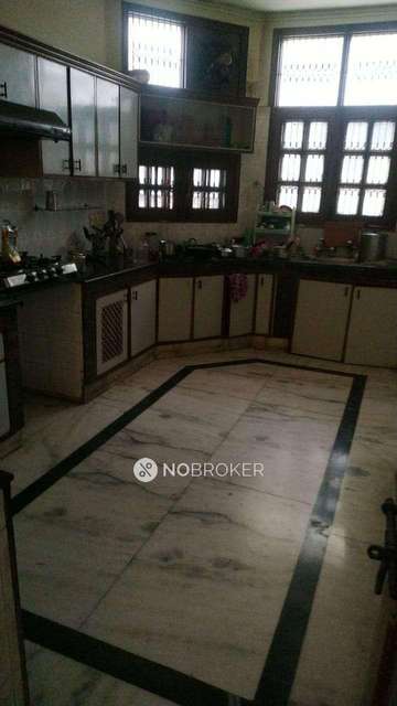 4+ BHK House For Sale  In Sector 18