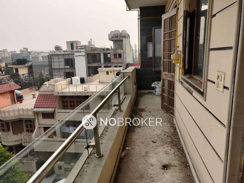 4 BHK Flat For Sale  In Multan Nagar