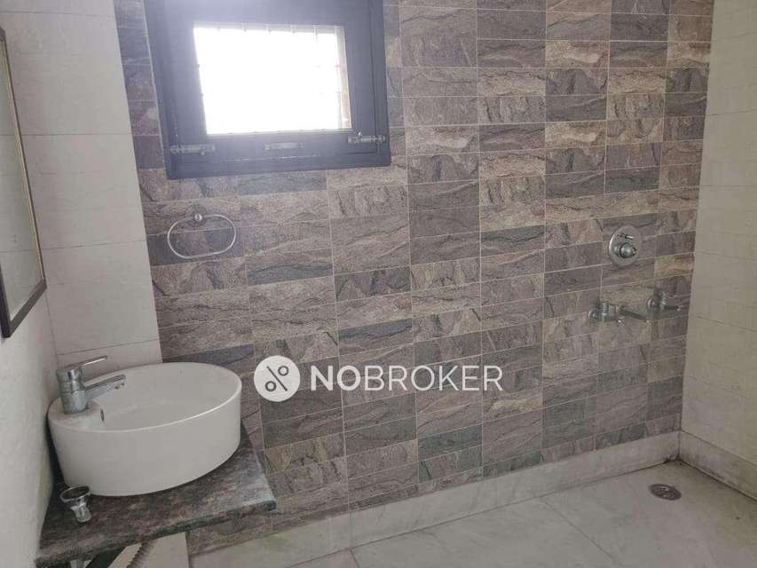 4 BHK Flat For Sale  In Multan Nagar