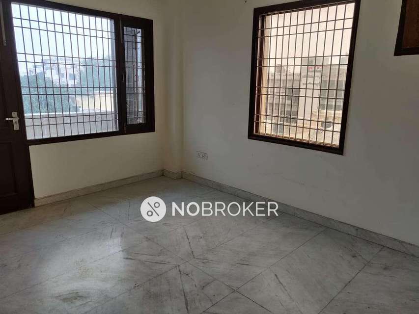 4 BHK Flat For Sale  In Multan Nagar