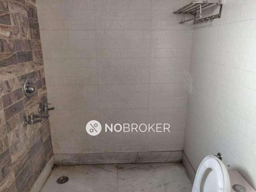 4 BHK Flat For Sale  In Multan Nagar