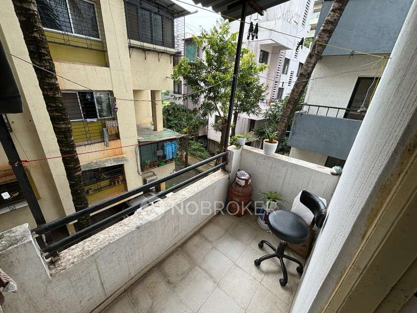Single Room for Male In 1 BHK  In Kumar Padmalaya In Aundh