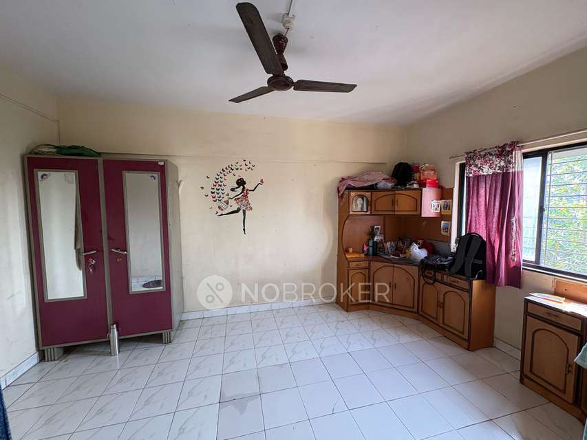 Shared Room for Female In 1 BHK  In Pratibha Apartment  In Karve Nagar