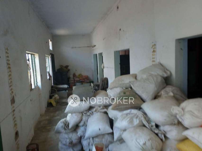 Godown/Warehouse in Morta, Ghaziabad for Rent 