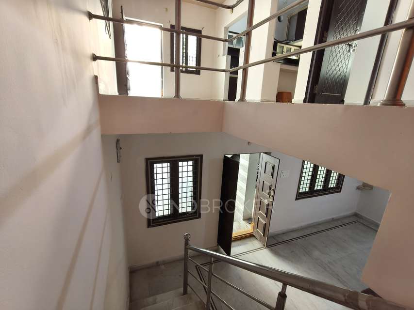 4+ BHK Flat In Standalone Building  For Sale  In Manikonda Jagir, 
