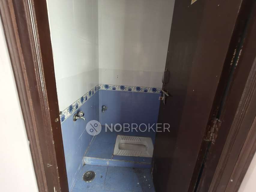 4+ BHK Flat In Standalone Building  For Sale  In Manikonda Jagir, 