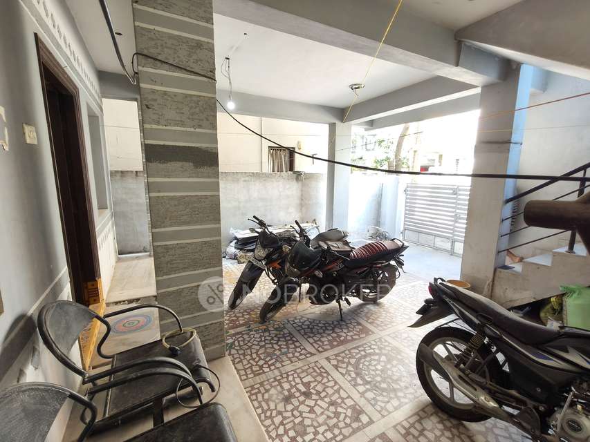 4+ BHK Flat In Standalone Building  For Sale  In Manikonda Jagir, 