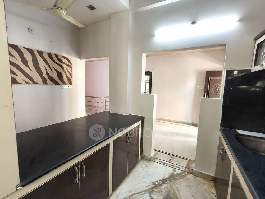 4+ BHK Flat In Standalone Building  For Sale  In Manikonda Jagir, 