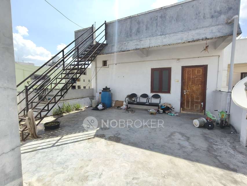 4+ BHK Flat In Standalone Building  For Sale  In Manikonda Jagir, 