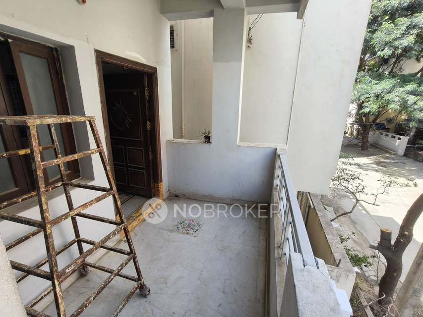 4+ BHK Flat In Standalone Building  For Sale  In Manikonda Jagir, 
