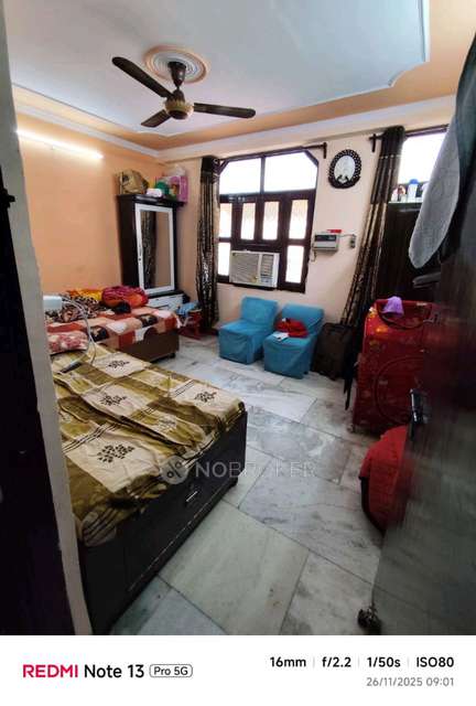 3 BHK Flat In Gali Babu Ram Kucha Pati Ram Sita Ram Bazaar For Sale  In Sita Ram Bazar