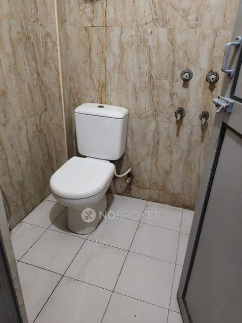 PG for Boys in Navalur Fish Market