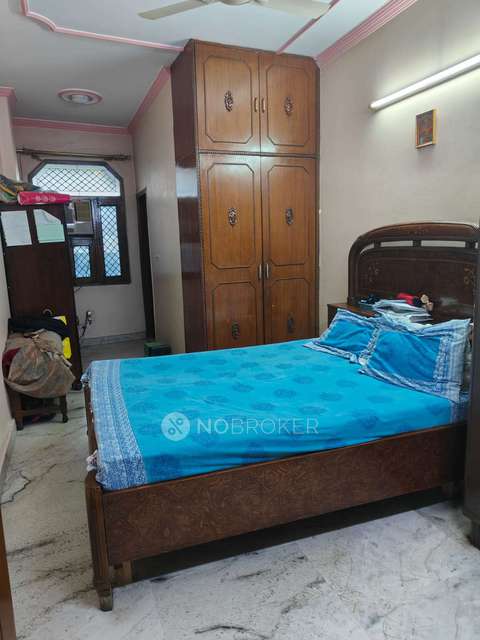 3 BHK Flat In Mansarover Garden For Sale  In Mansarovar Garden