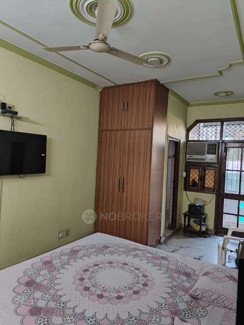 3 BHK Flat In Mansarover Garden For Sale  In Mansarovar Garden