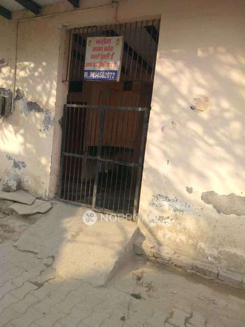 1 RK House for Rent  In Sector 2 