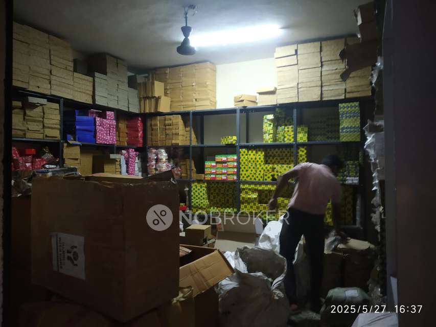 Godown/Warehouse in Sowcarpet, Chennai for sale 