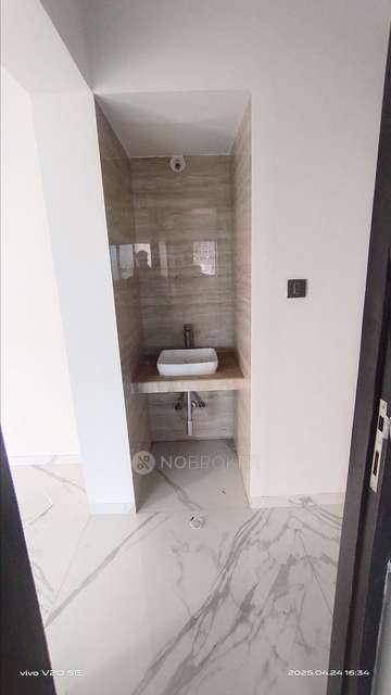 3 BHK Flat In Wadhwa Solitaire for Rent In Hadapsar