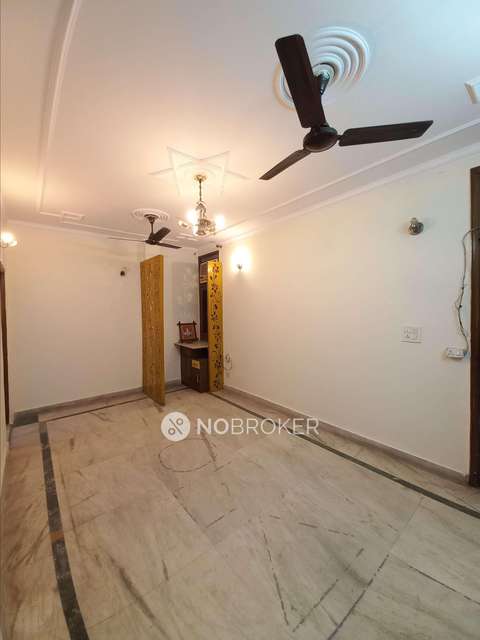 2 BHK Flat In Standalone Building  For Sale  In  Patel Nagar