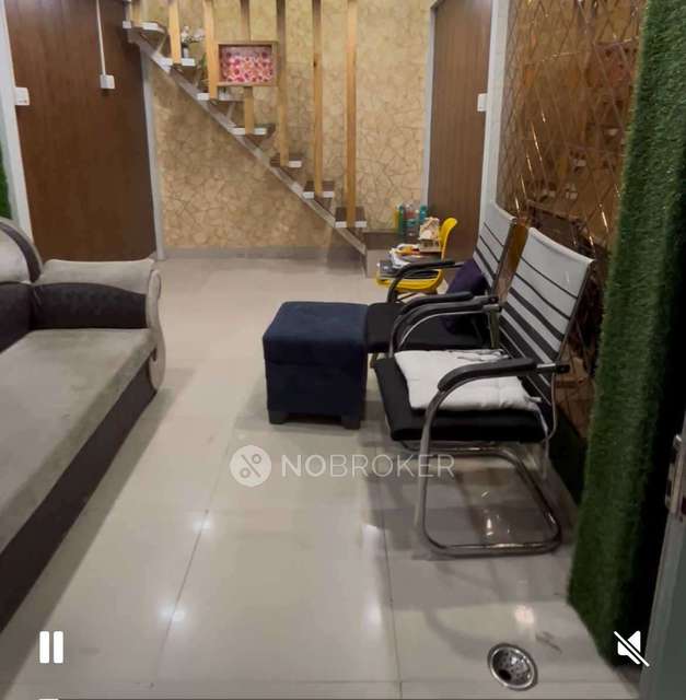 Shop in Greater Noida West Road, Greater_noida for sale 