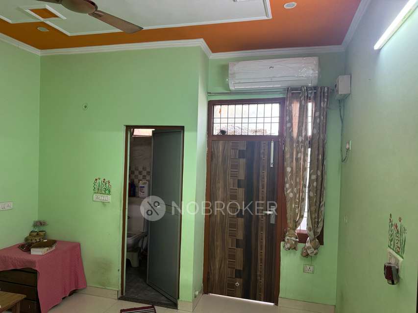 2 BHK Flat In Standalone Building  for Rent  In Aya Nagar