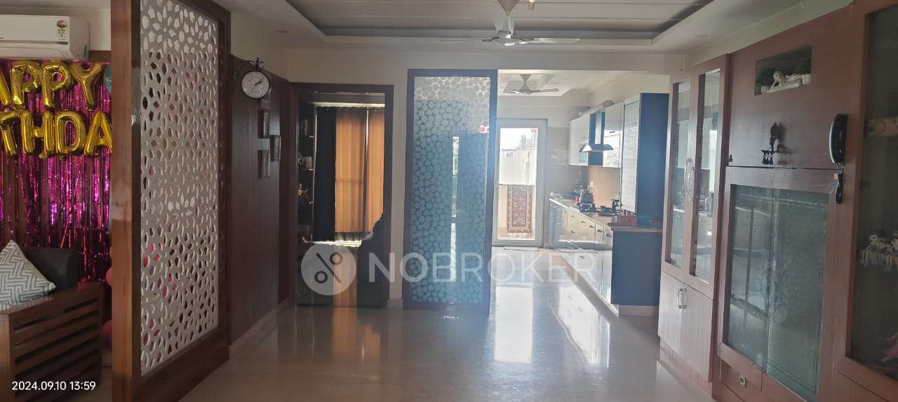 4 BHK Flat In Standalone Building  For Sale  In Sector 82