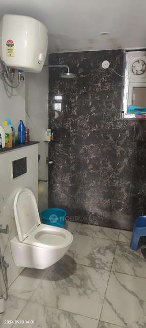 4 BHK Flat In Standalone Building  For Sale  In Sector 82